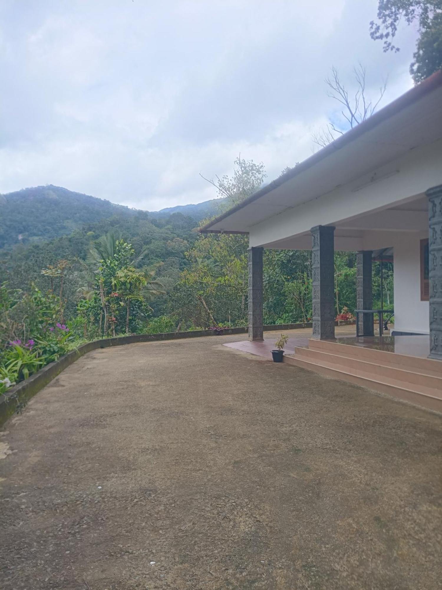 Anivilla Holiday Home Kunjithanny Anachal Экстерьер фото