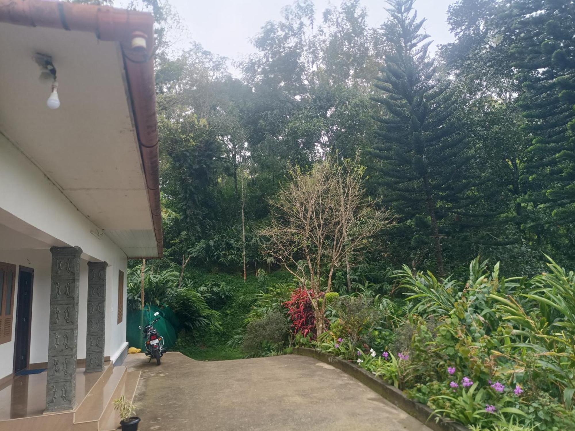 Anivilla Holiday Home Kunjithanny Anachal Экстерьер фото