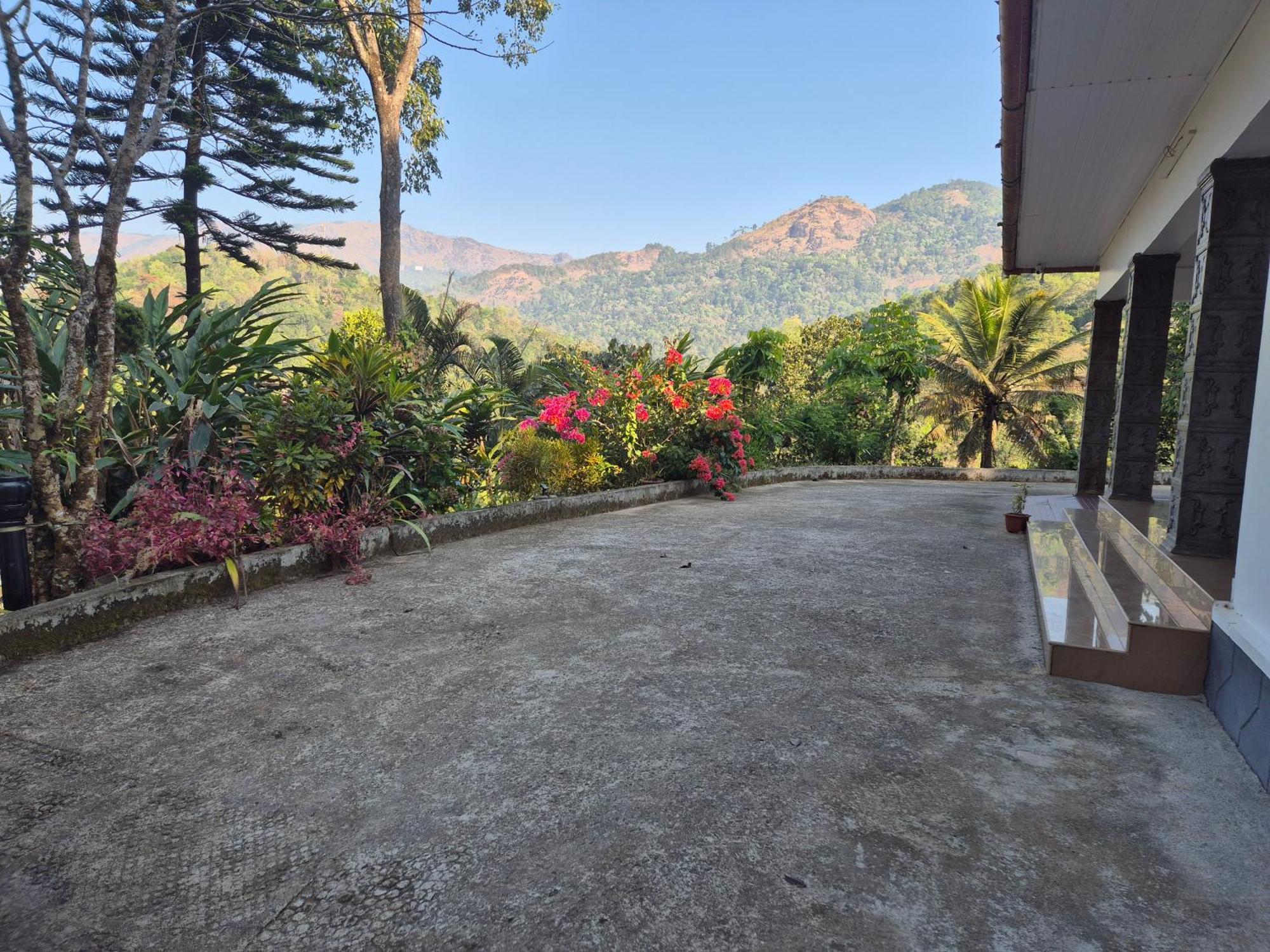Anivilla Holiday Home Kunjithanny Anachal Экстерьер фото