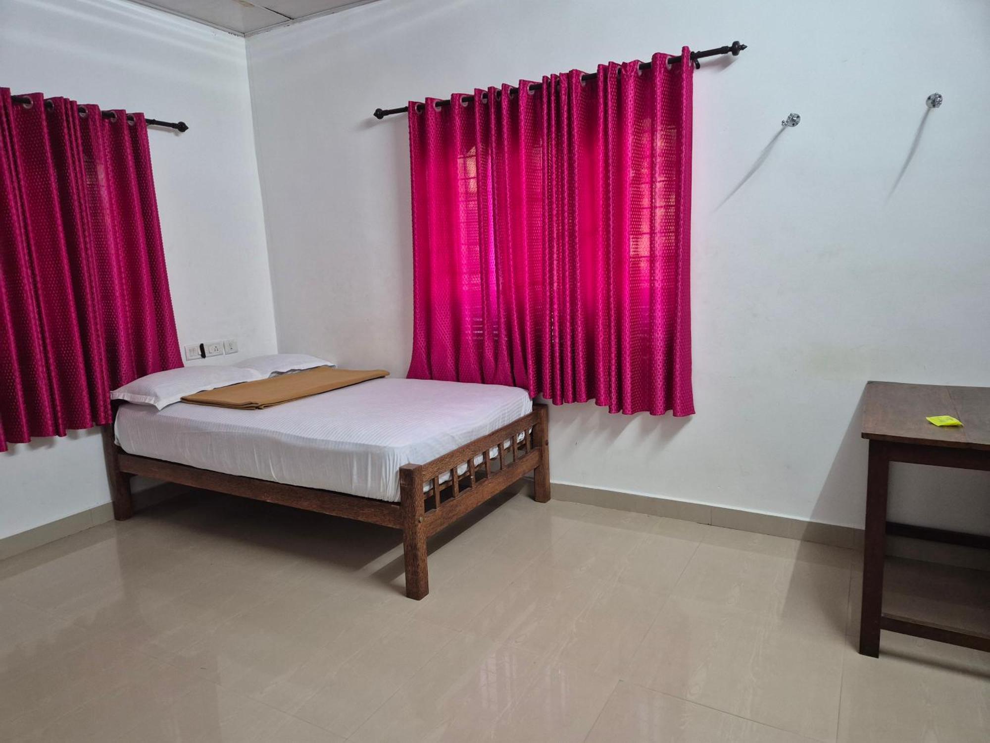 Anivilla Holiday Home Kunjithanny Anachal Номер фото